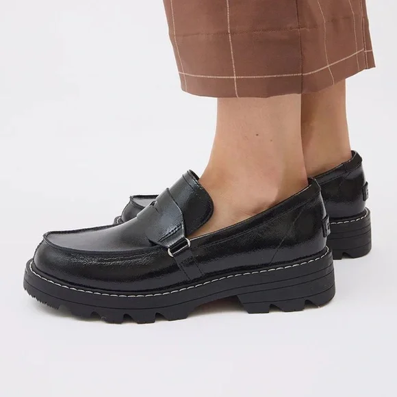 SOREL Revel Ave Loafer Shoe in Black Leather Lug Sole Women's Size 7.5 - Picture 2 of 10